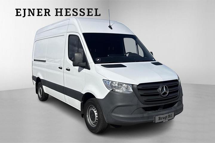 Hvid Mercedes Sprinter 317 fra 2022