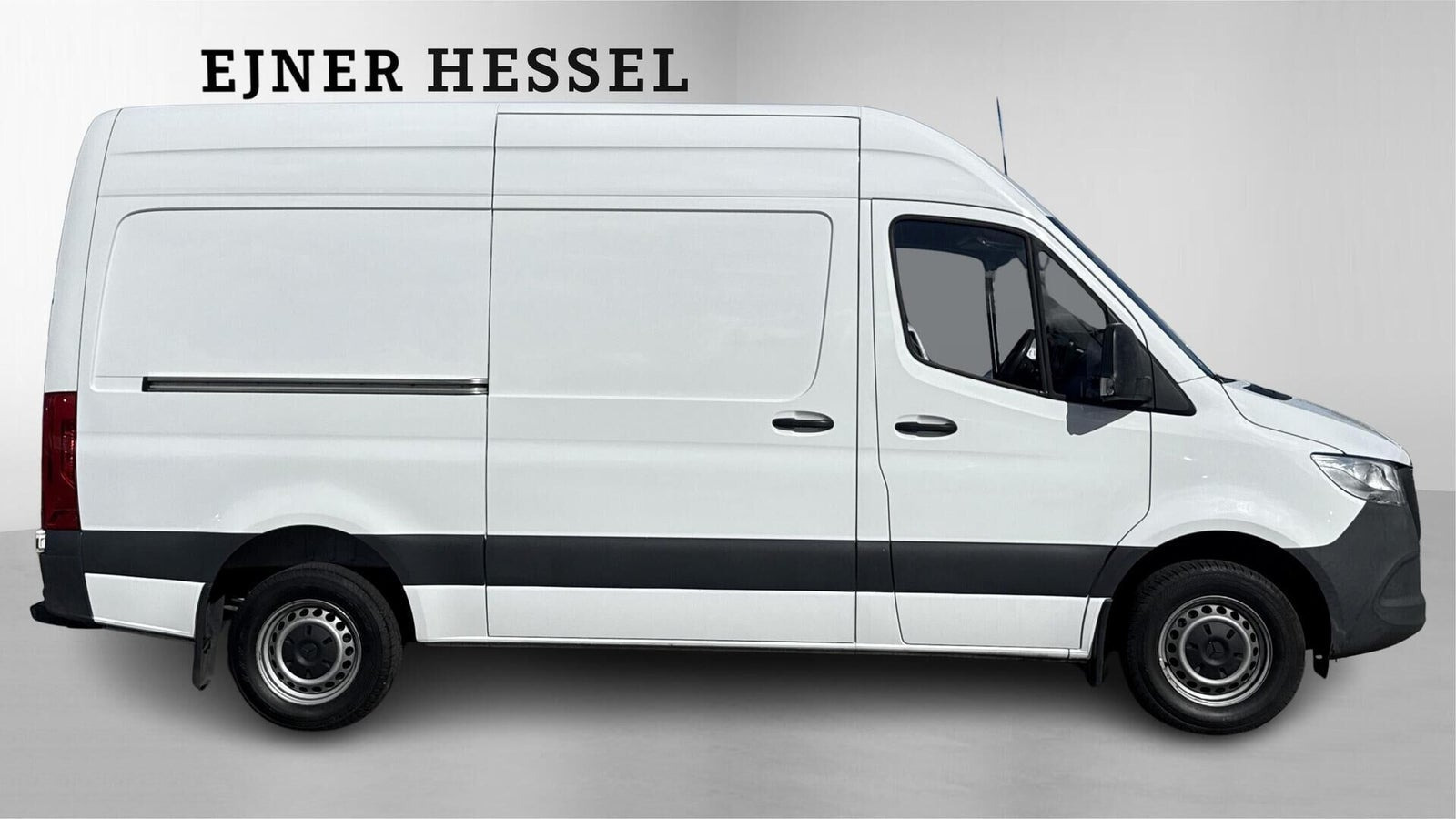 Hvid Mercedes Sprinter 317 fra 2022