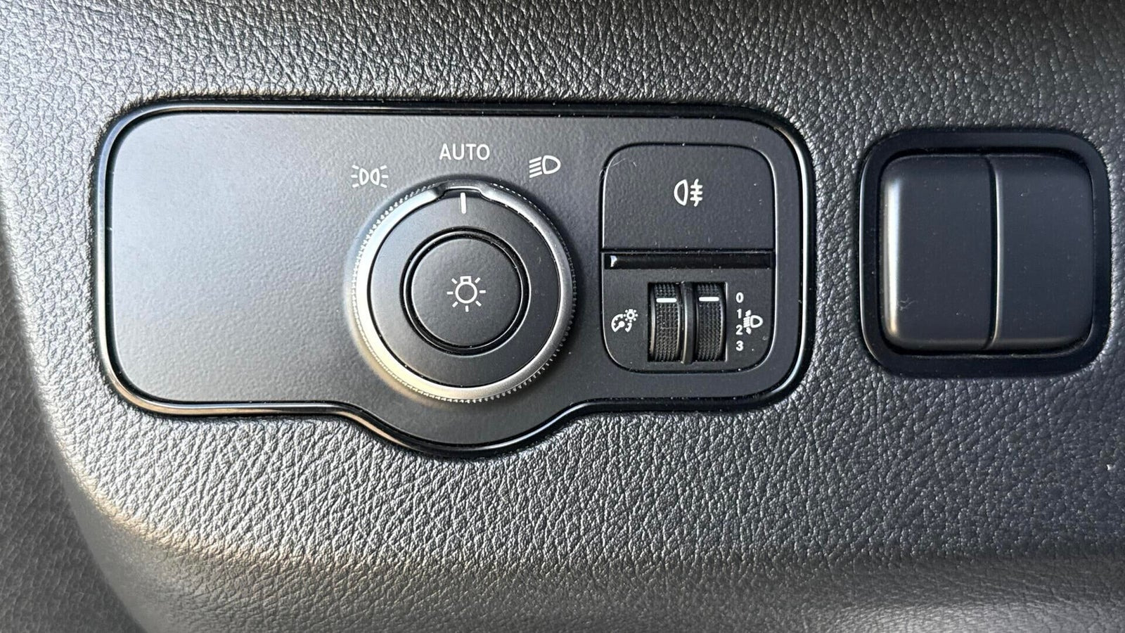 Hvid Mercedes Sprinter 317 fra 2022