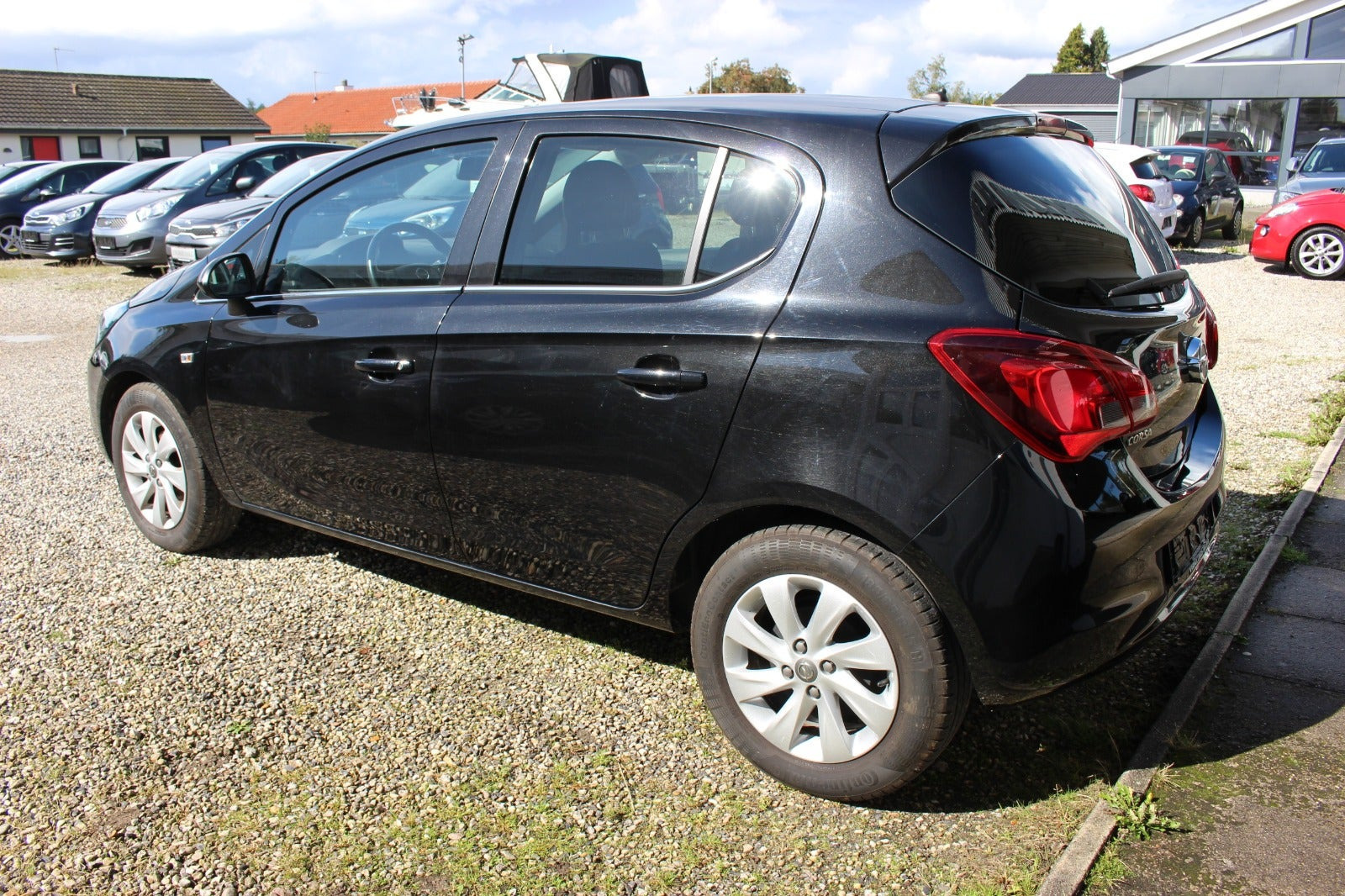 Sort Opel Corsa fra 2019