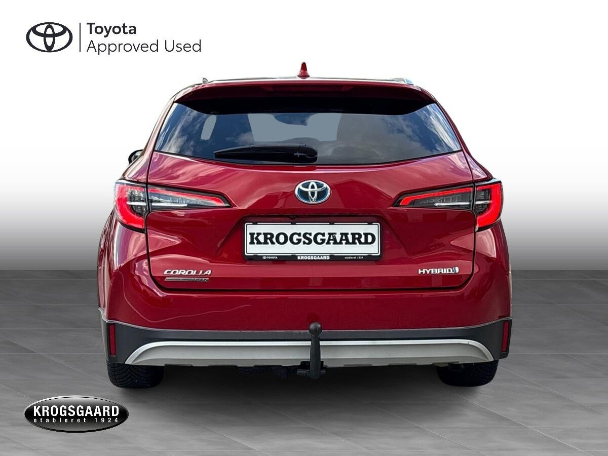 Rød Toyota Corolla fra 2020