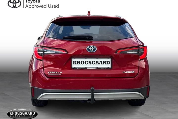 Rød Toyota Corolla fra 2020