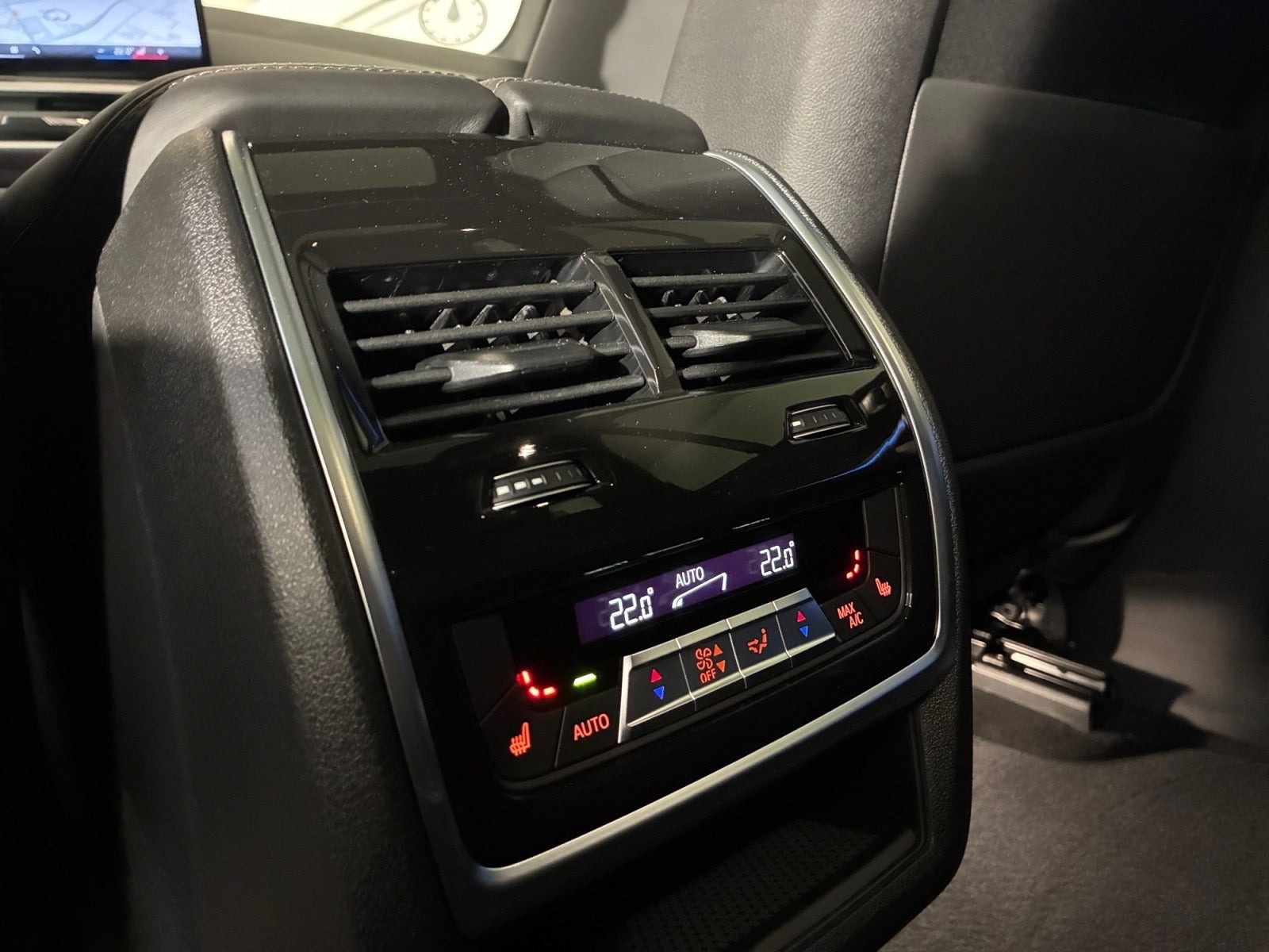 Grå BMW X5 fra 2024