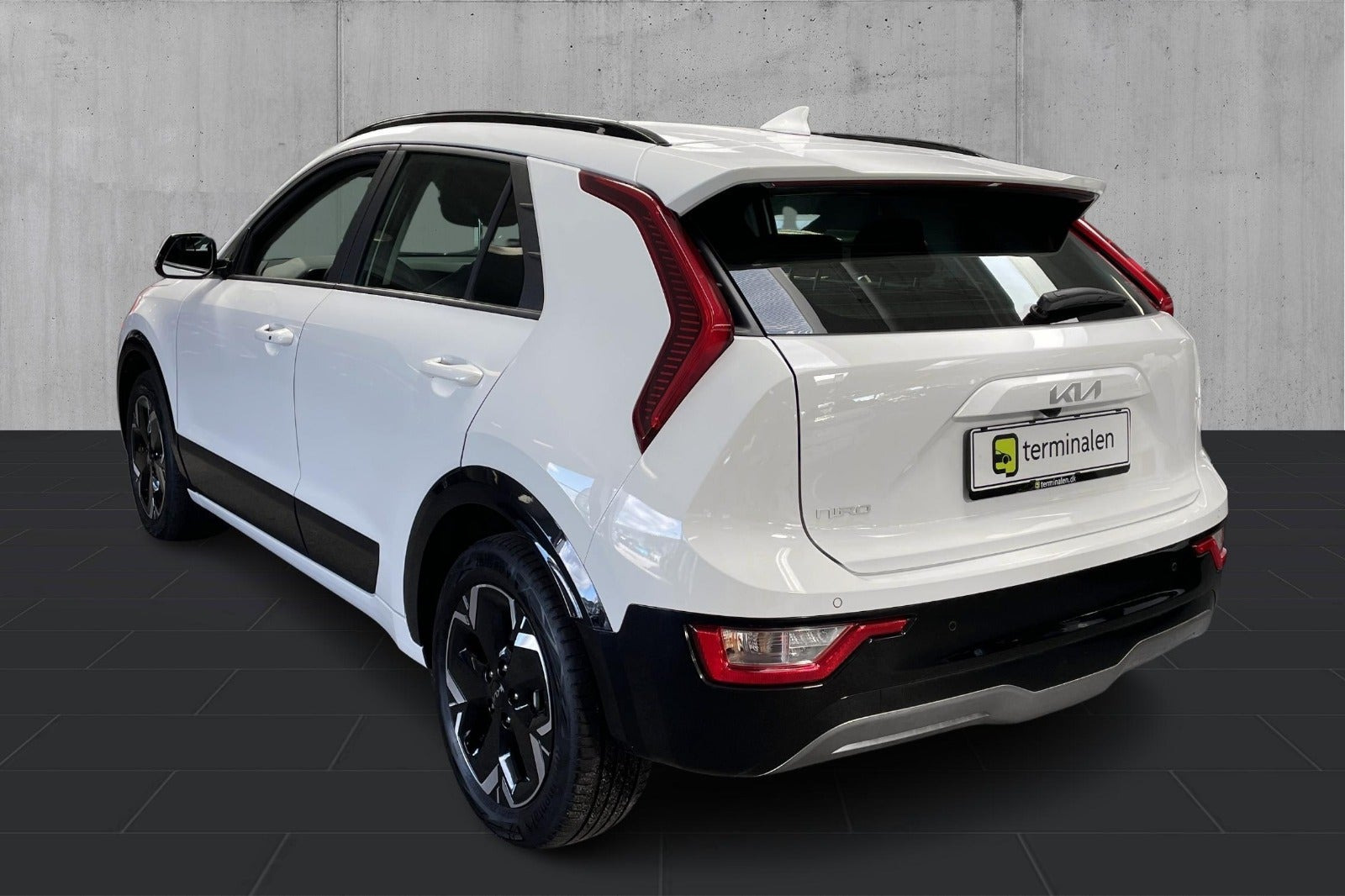 Hvid Kia Niro fra 2024