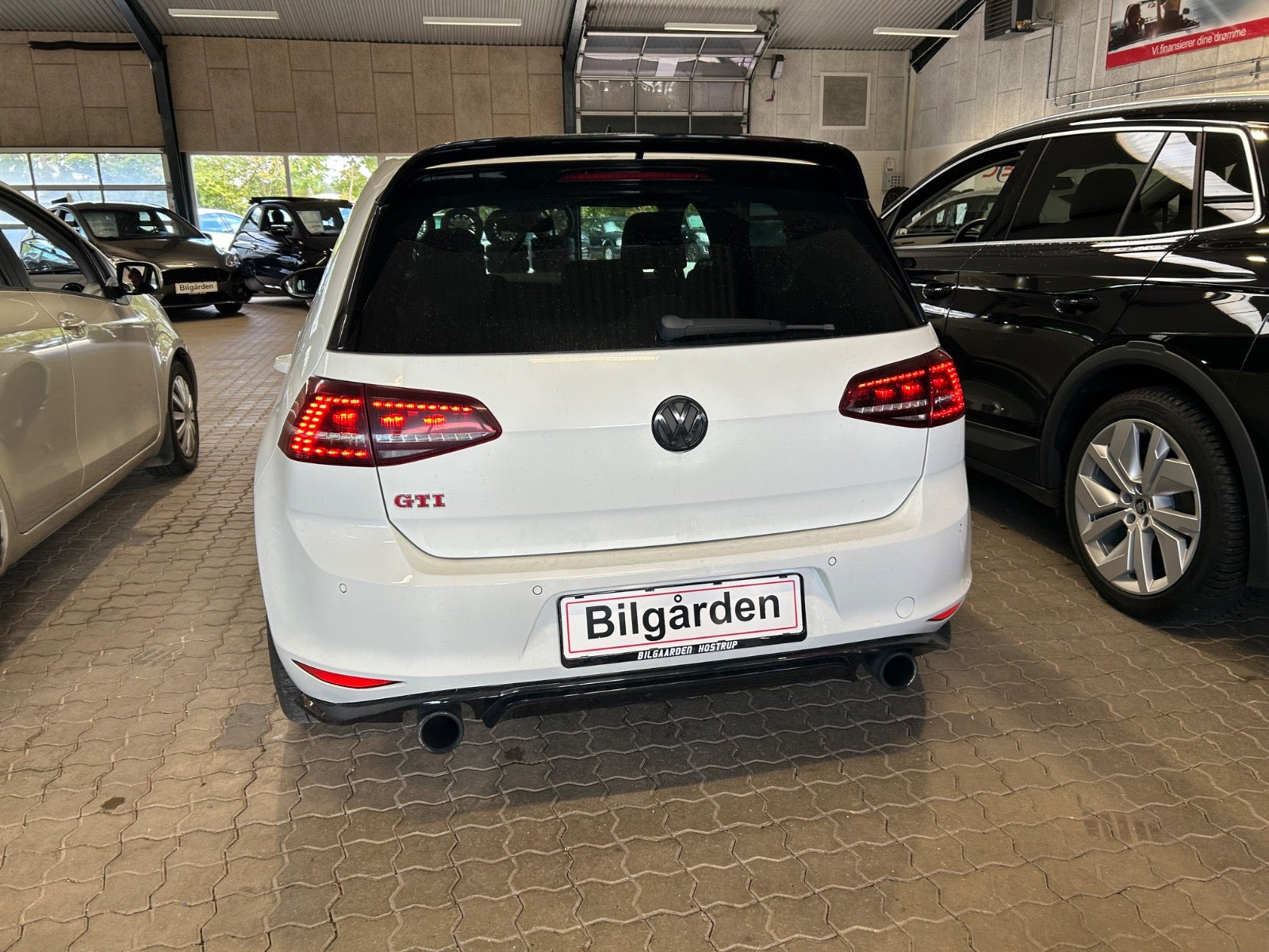 Hvid VW Golf VII fra 2016