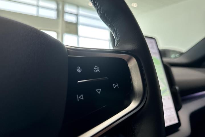 Grå Volvo EX30 fra 2024