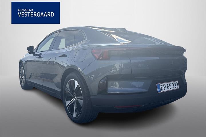 Grå Polestar 4 fra 2026
