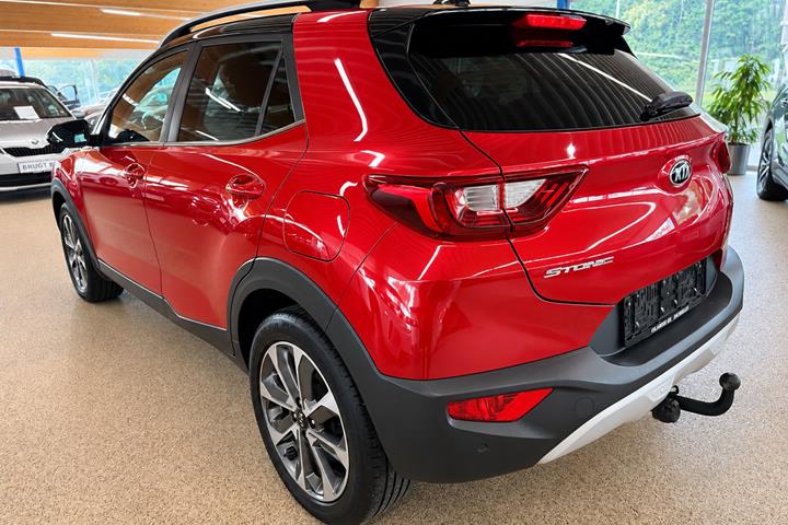 Rød Kia Stonic fra 2019