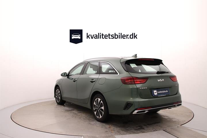 Grøn Kia Ceed fra 2023