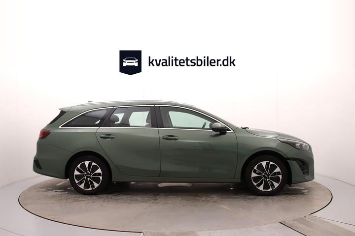 Grøn Kia Ceed fra 2023