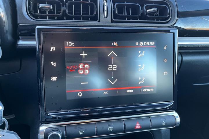 Grøn Citroën C3 fra 2019