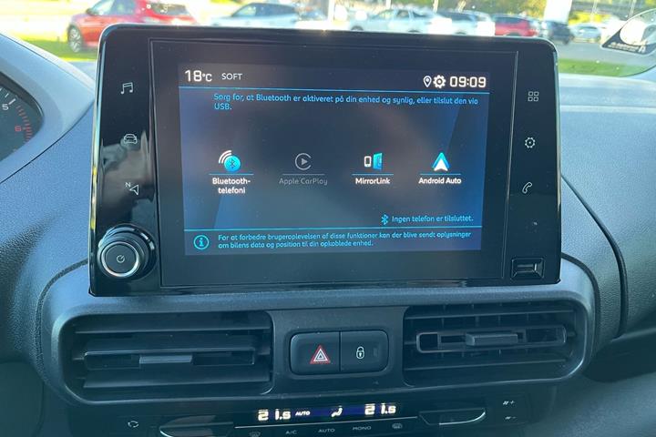 Hvid Peugeot Partner fra 2019