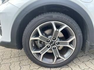 Hvid Kia XCeed fra 2020