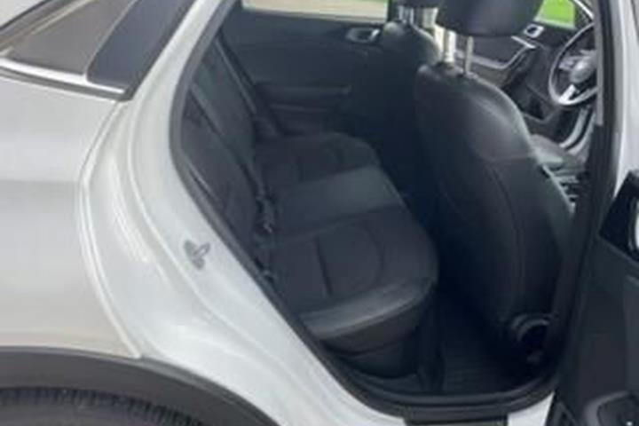 Hvid Kia XCeed fra 2020
