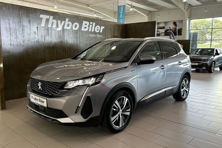 Grå Peugeot 3008 fra 2021