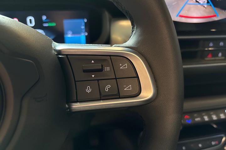 Sort Jeep Avenger fra 2025