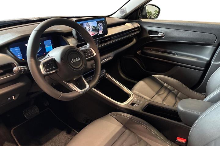 Sort Jeep Avenger fra 2025