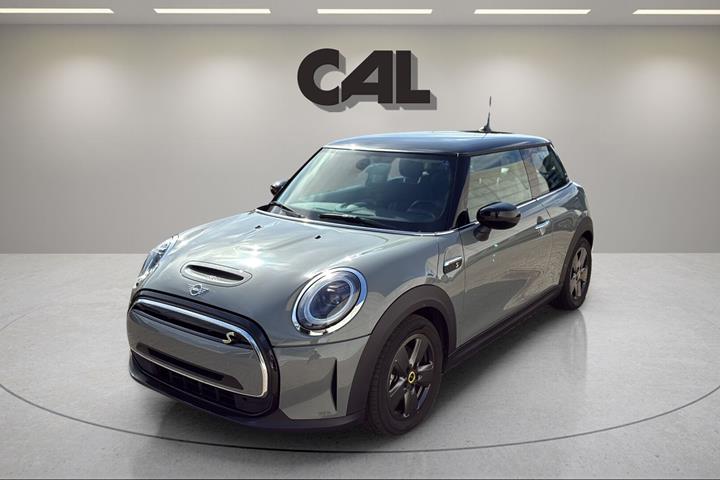 Grå Mini Cooper fra 2021