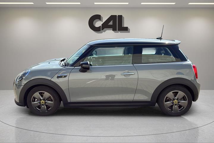 Grå Mini Cooper fra 2021