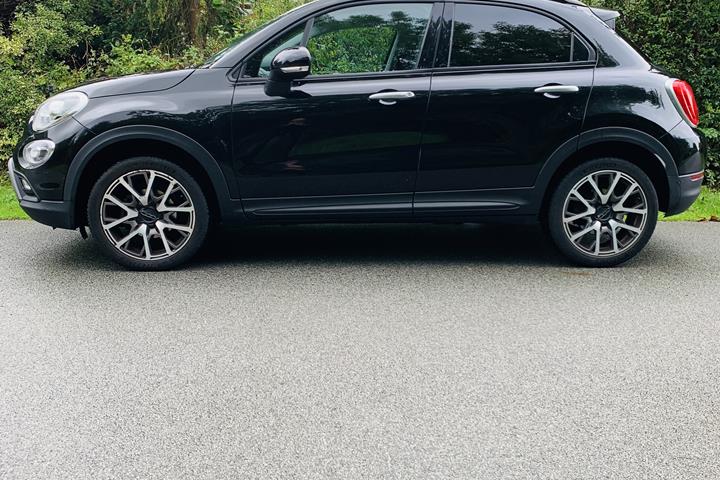Sort Fiat 500X fra 2015