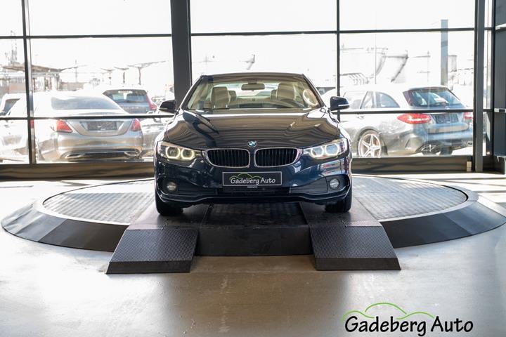 Blå BMW 420d fra 2018