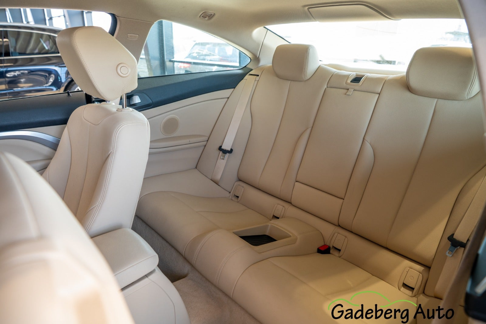 Blå BMW 420d fra 2018