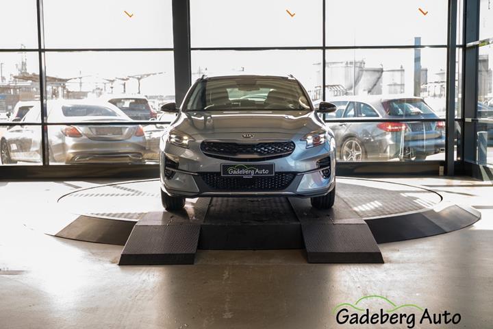 Grå Kia XCeed fra 2020