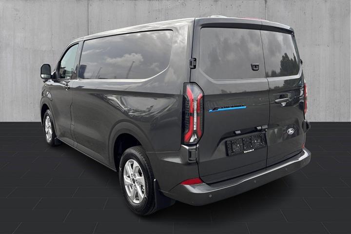 Grå Ford E-Transit Custom 320 L1 fra 2026