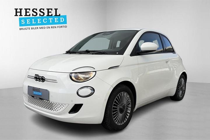 Hvid Fiat 500e fra 2024