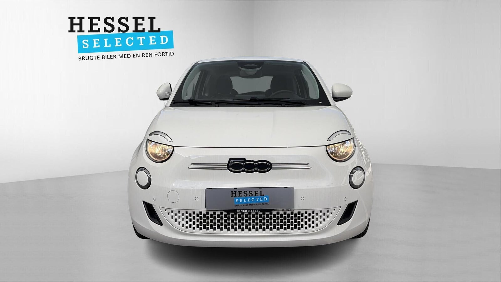Hvid Fiat 500e fra 2024