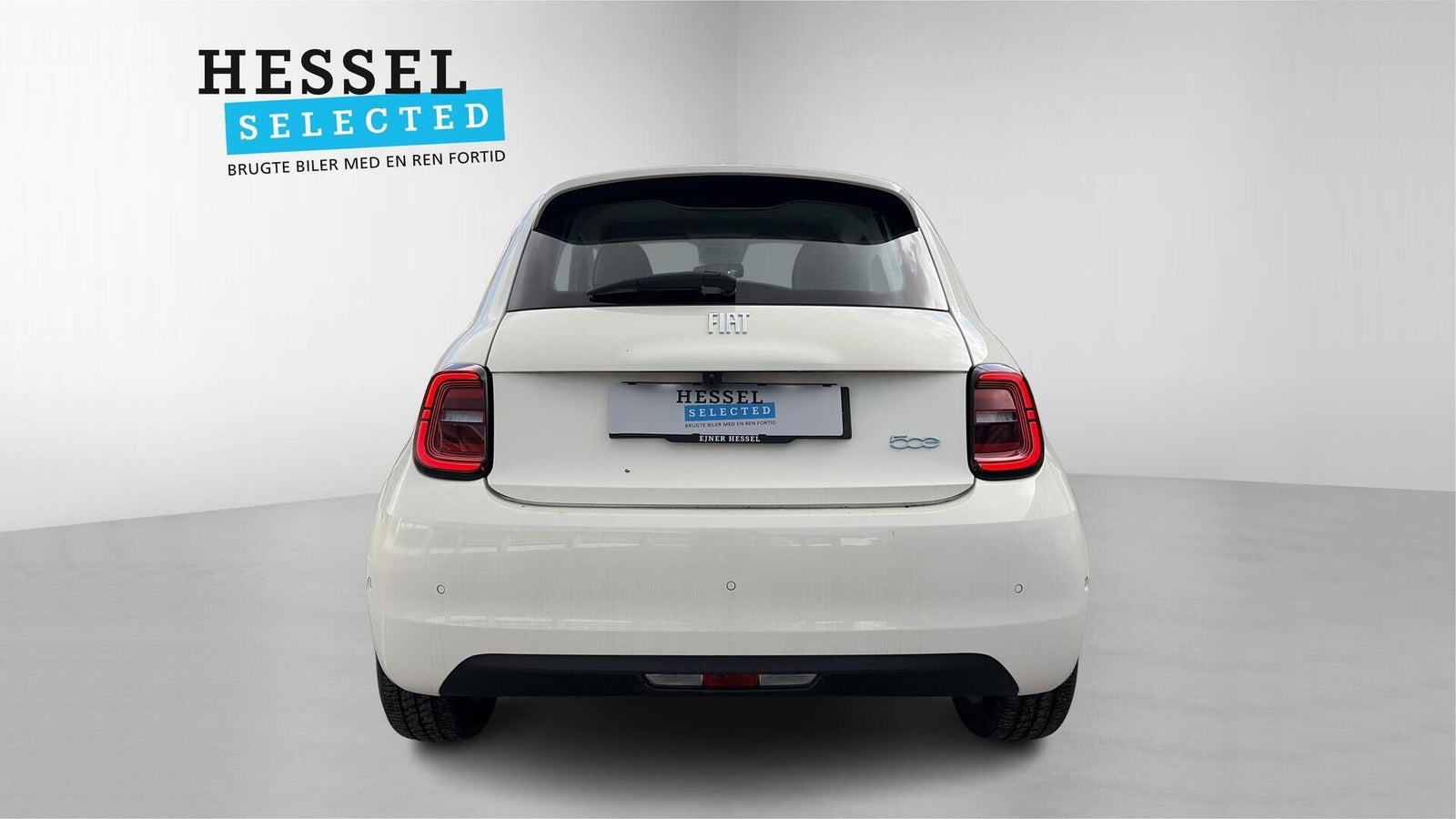 Hvid Fiat 500e fra 2024