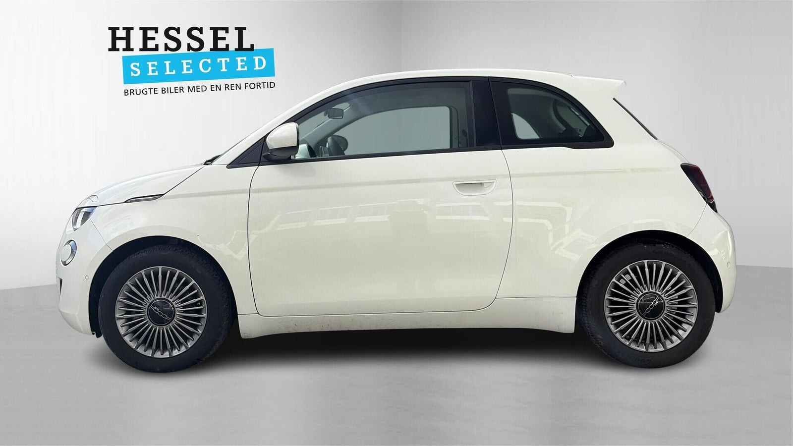 Hvid Fiat 500e fra 2024