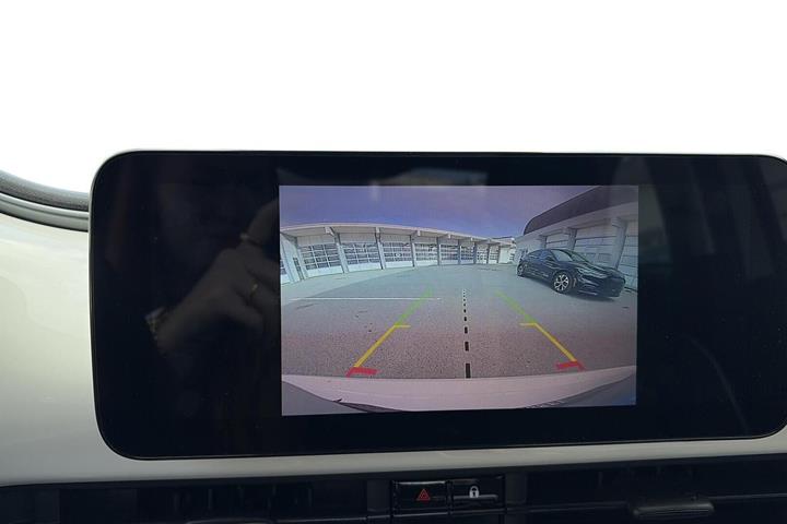 Hvid Fiat 500e fra 2024