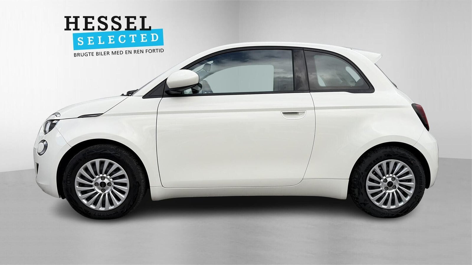 Hvid Fiat 500e fra 2023