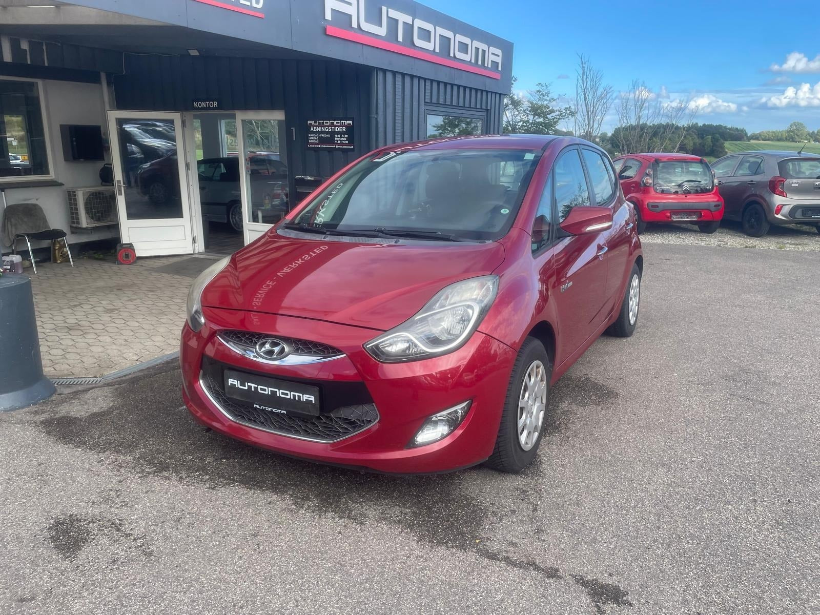 Rød Hyundai ix20 fra 2010
