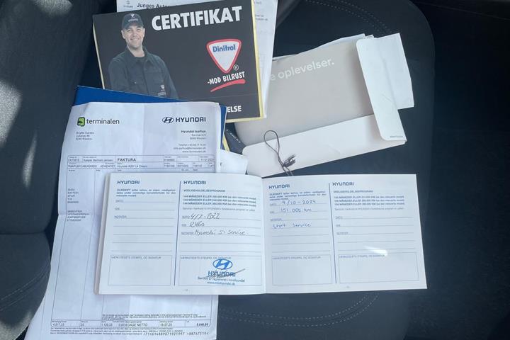 Rød Hyundai ix20 fra 2010
