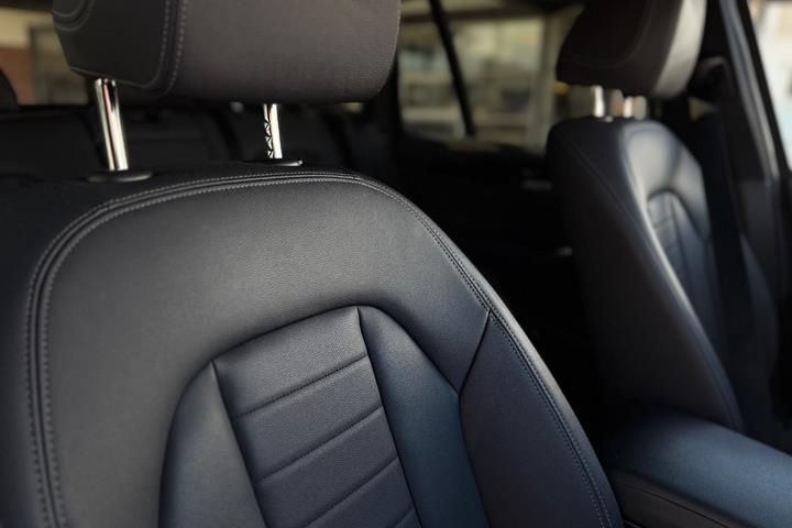 Blå BMW iX3 fra 2021