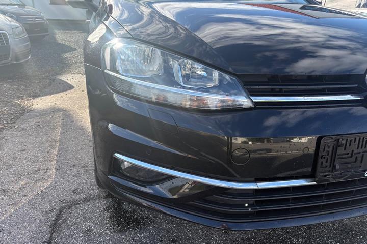Sort VW Golf VII fra 2019