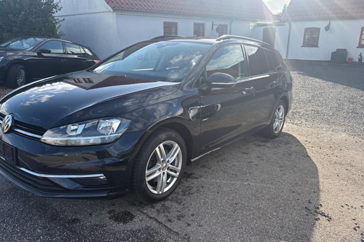 Sort VW Golf VII fra 2019