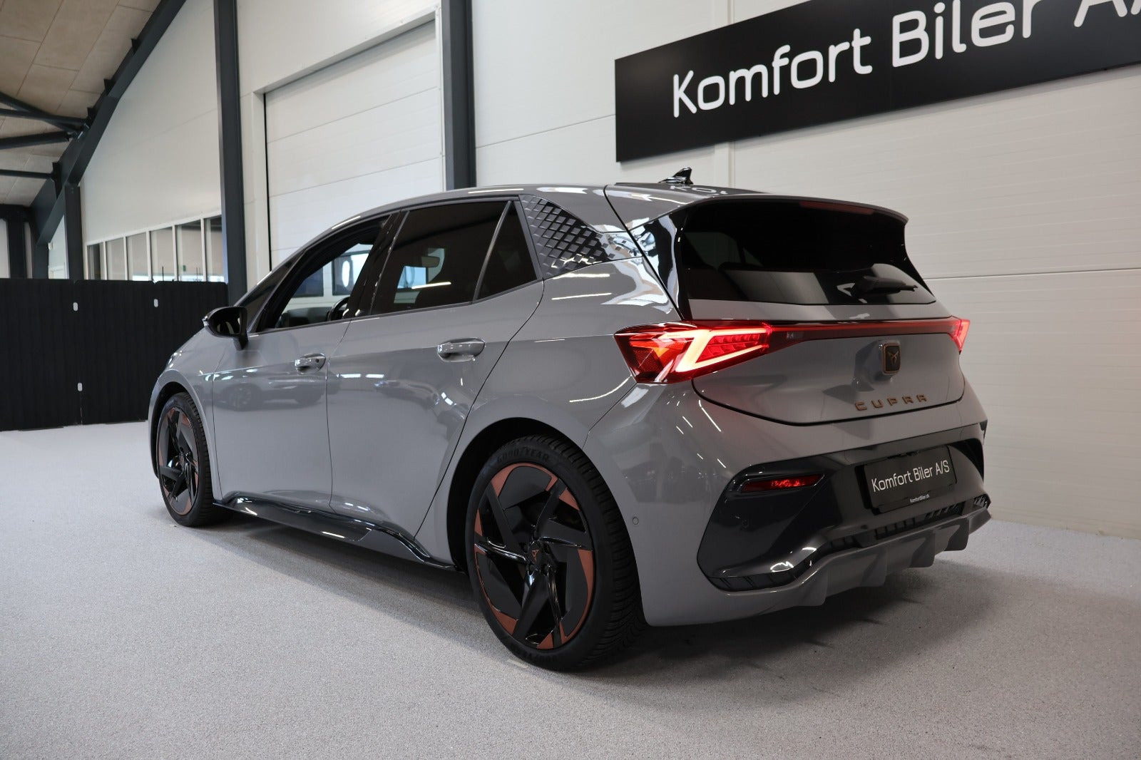 Grå Cupra Born fra 2022