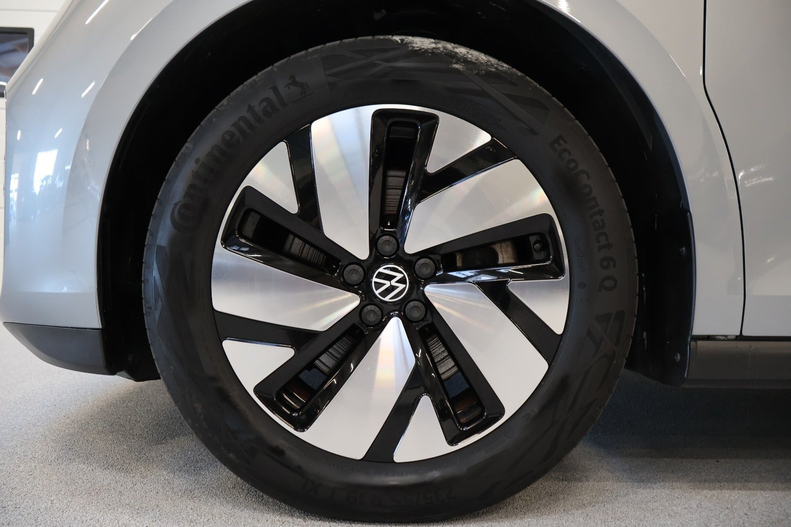 Sølv VW ID.Buzz fra 2023