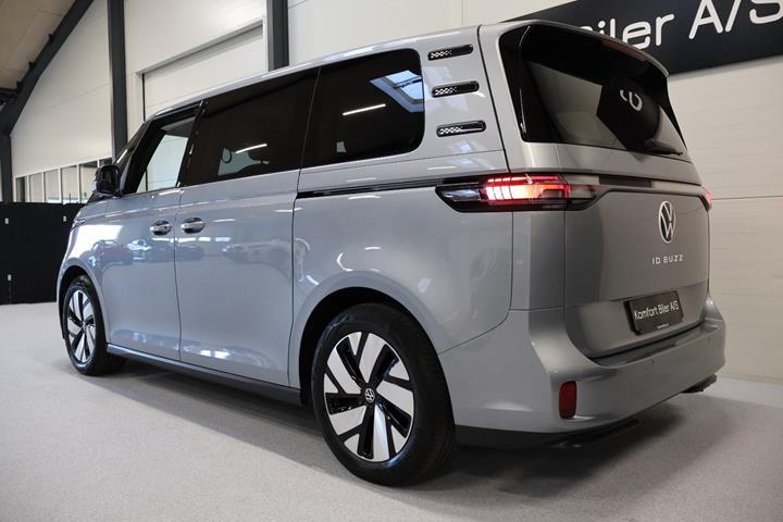 Sølv VW ID.Buzz fra 2023