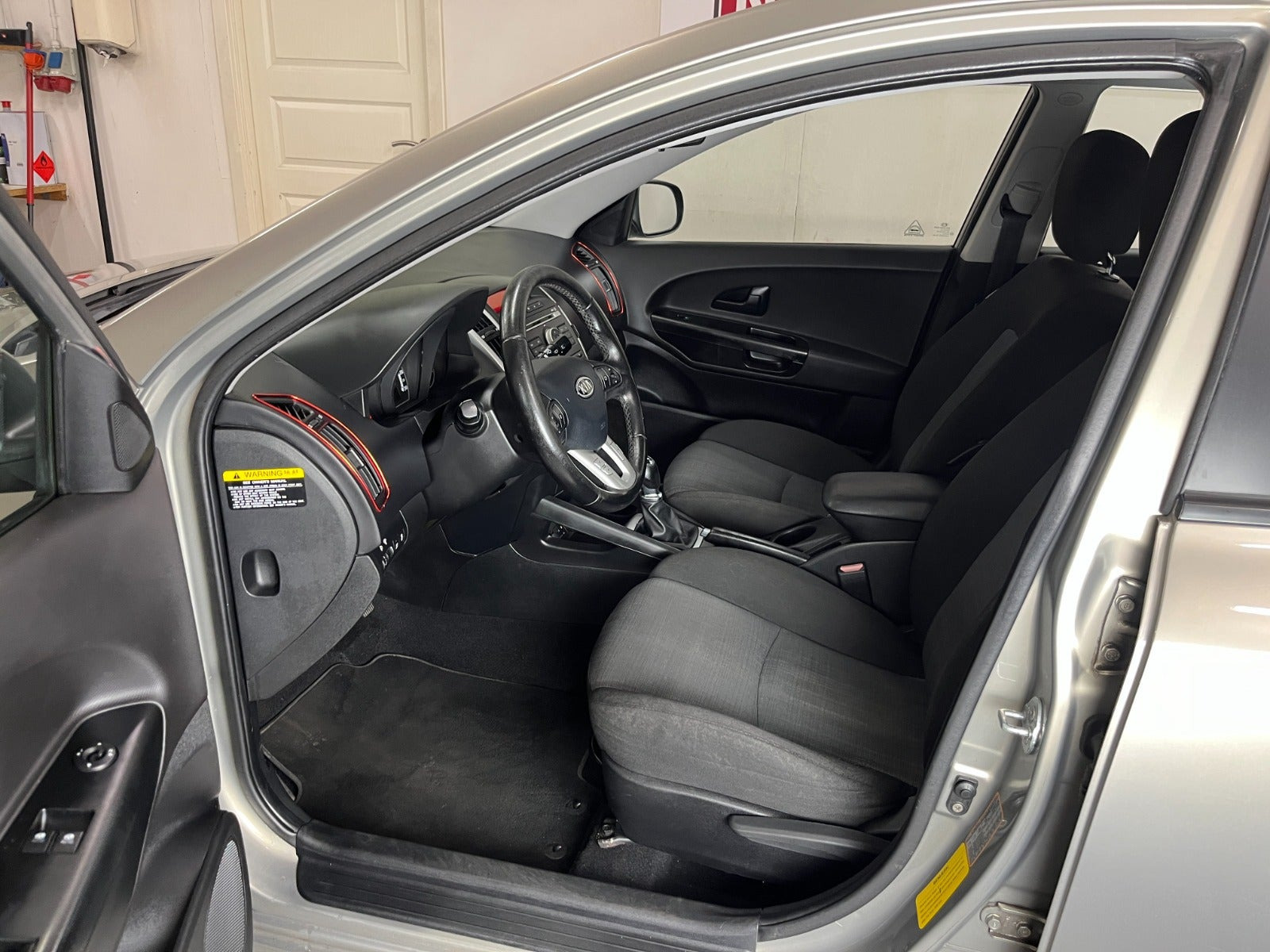 Orange Kia Ceed fra 2011