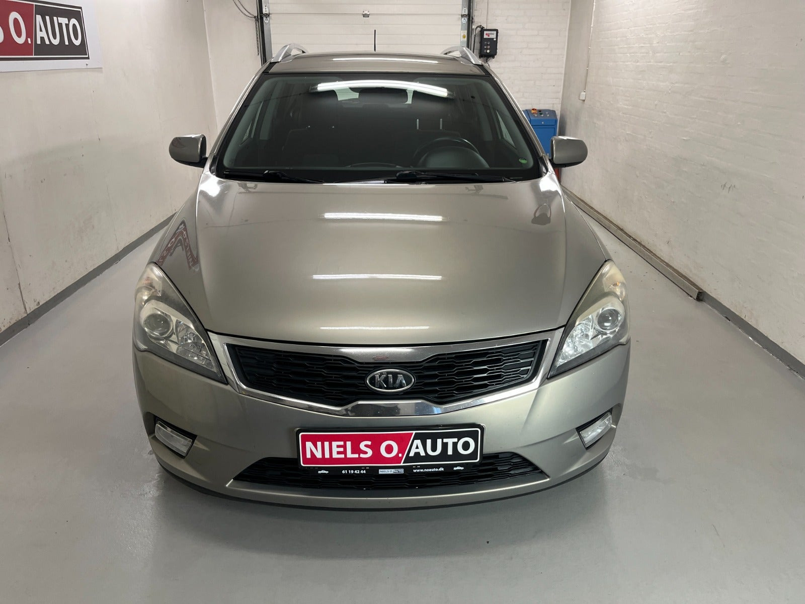Orange Kia Ceed fra 2011