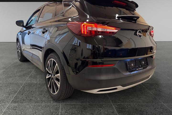 Sort Opel Grandland X fra 2020
