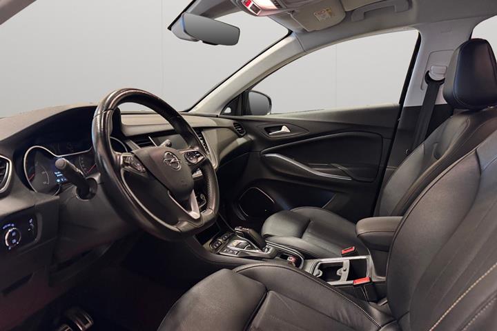 Sort Opel Grandland X fra 2020