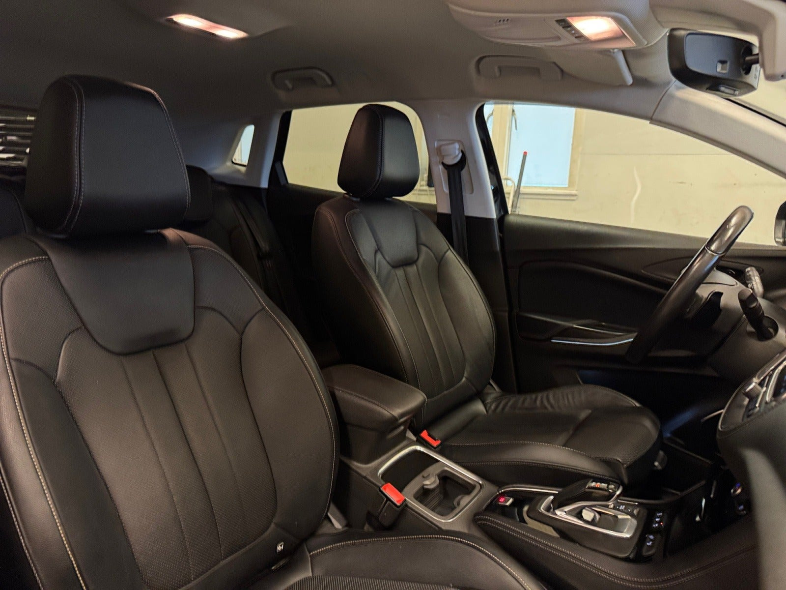 Sort Opel Grandland X fra 2020
