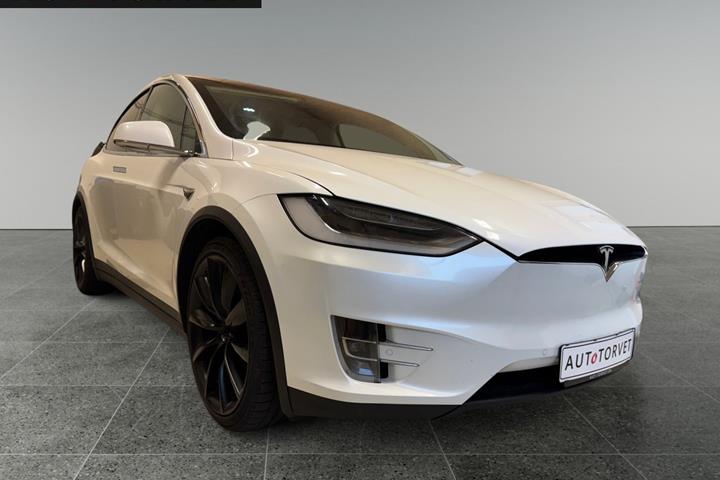 Hvid Tesla Model X fra 2017