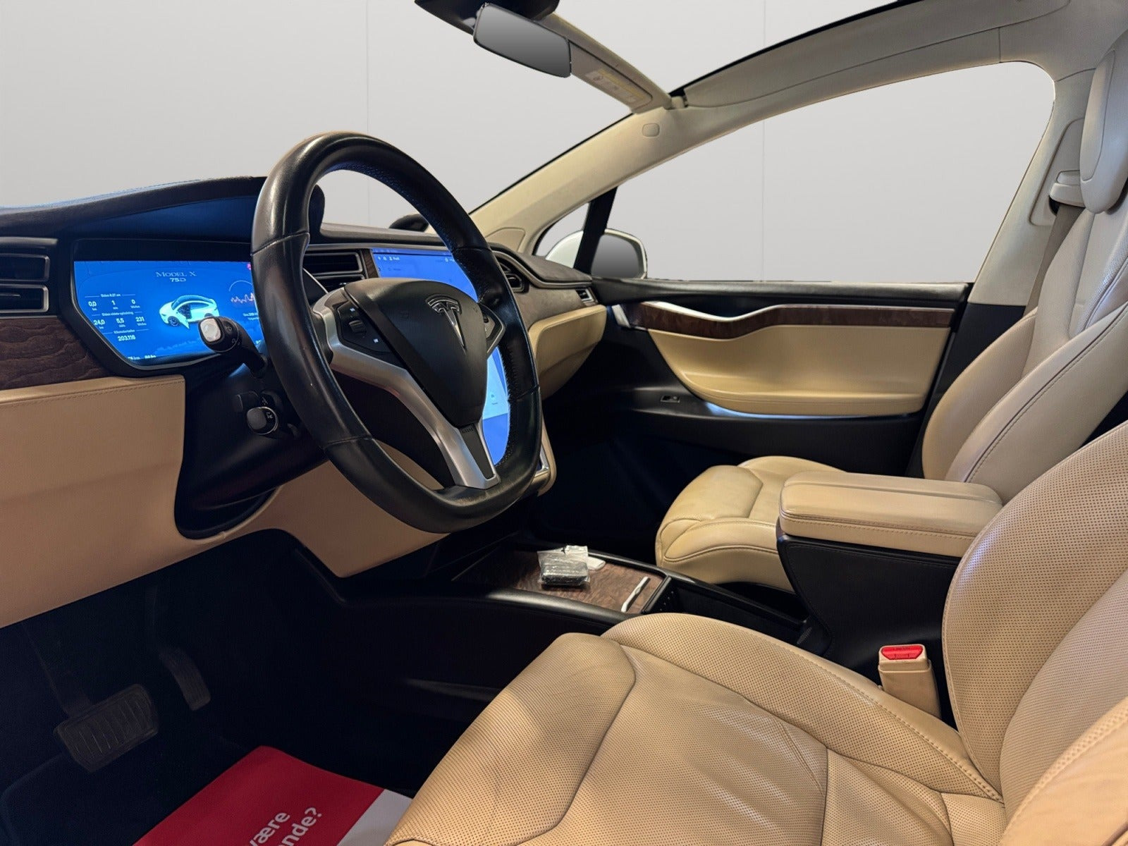 Hvid Tesla Model X fra 2017
