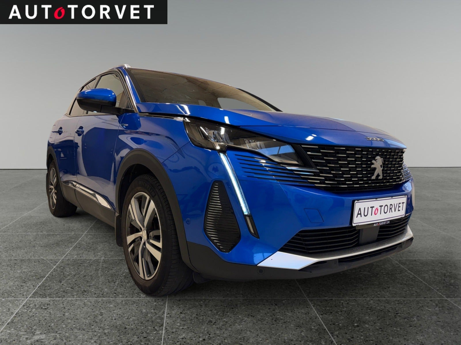 Blå Peugeot 3008 fra 2021